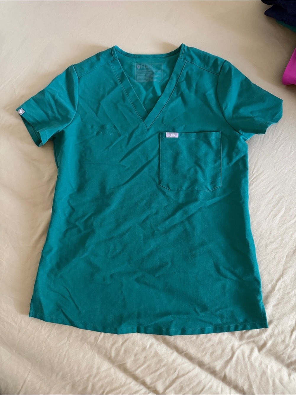 Catarina scrub top